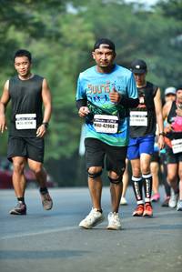 BIB: 47114, 42968
                            <button type="button" onclick="openModal(10150051)" class="btn btn-primary btn-sm float-right btn-popup" data-toggle="modal" data-target=".modal-high-quality">
                        <i class="fas fa-shopping-cart"></i> Add to Cart
                    </button>
                                            <button type="button" onclick="isThisMe(10150051, true)" class="btn btn-success btn-sm float-right btn-popup btn-isme hidden" data-toggle="tooltip" data-placement="bottom" title="นี่คือรูปของคุณใช่ไหม คลิกที่นี่เพื่อเอาเข้าอัลบั้ม">
                        <i class="fas fa-plus"></i> Add to album
                    </button>
                    <button type="button" onclick="isThisMe(10150051, false)" class="btn btn-warning btn-sm float-right btn-popup btn-isnotme hidden">
                        <i class="fas fa-ban"></i> Remove from album
                    </button>